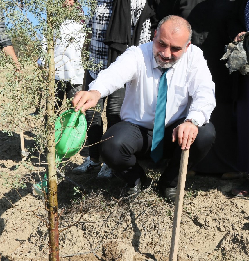 Canik’te fidanlar toprakla buluştu
