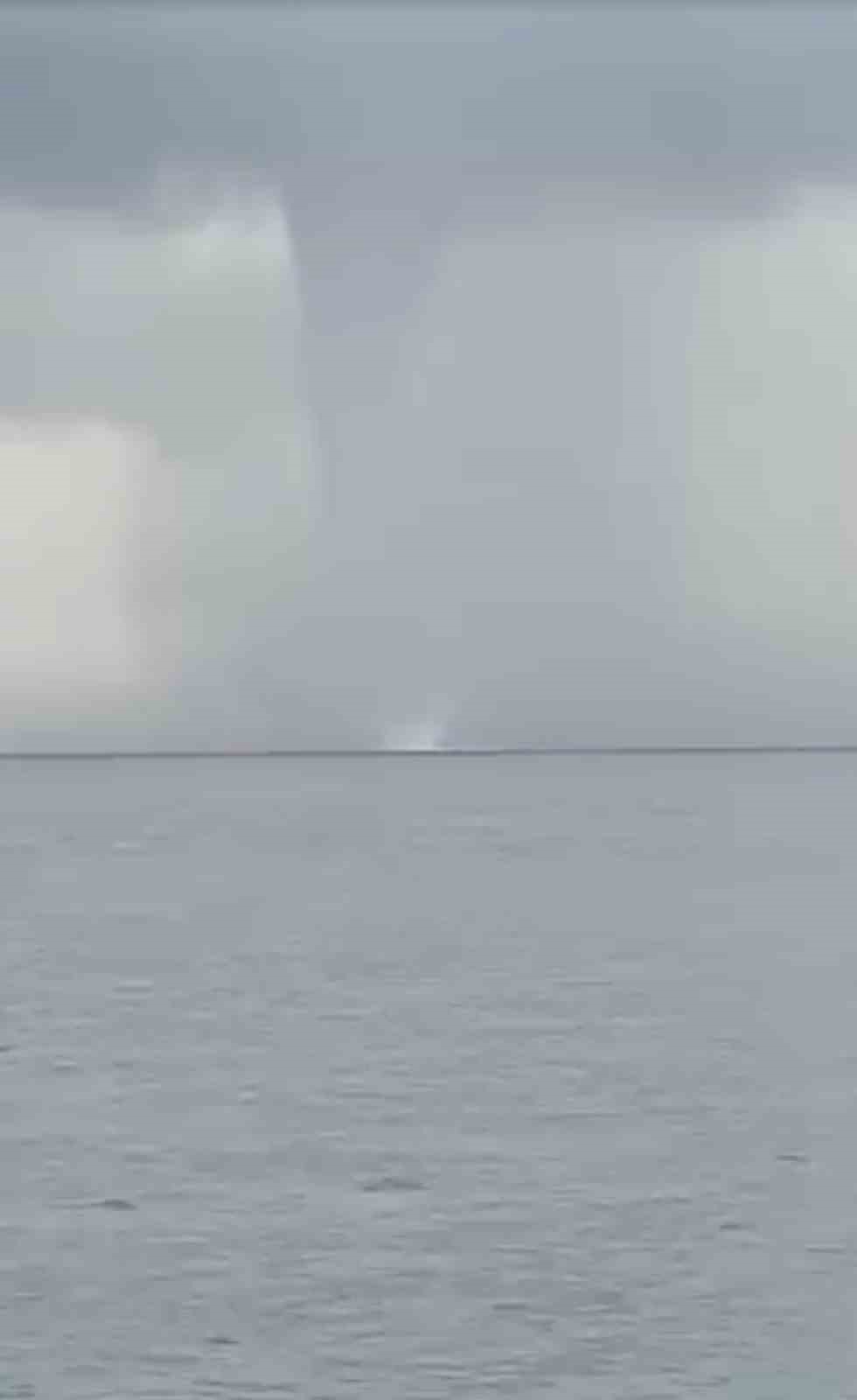 Bozcada açıklarında denizde hortum oluştu
