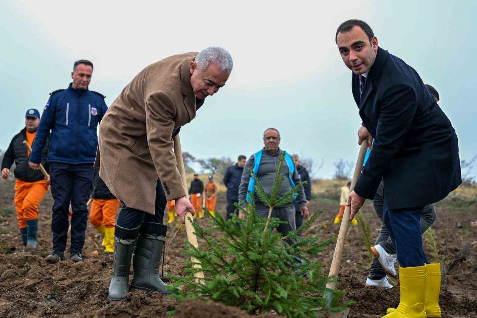 Milli Ağaçlandırma Günü’nde Kırklareli’nde fidanlar toprakla buluştu