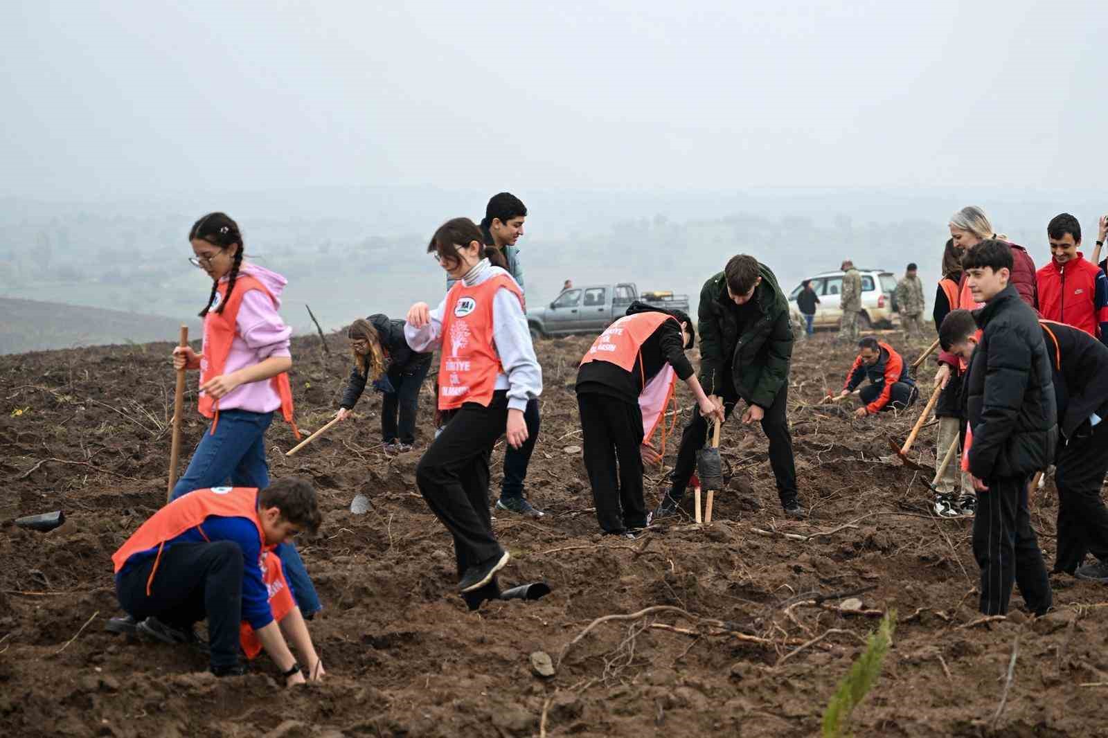 Milli Ağaçlandırma Günü’nde Kırklareli’nde fidanlar toprakla buluştu
