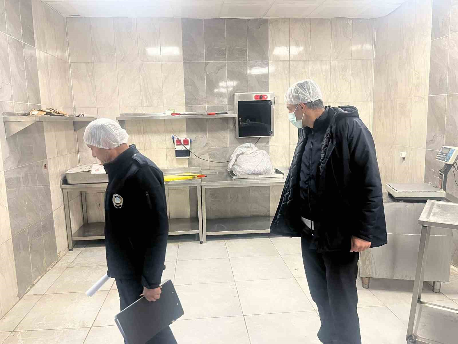 Hakkari’de GSB yurt yemekhanesi zabıta denetiminden geçti