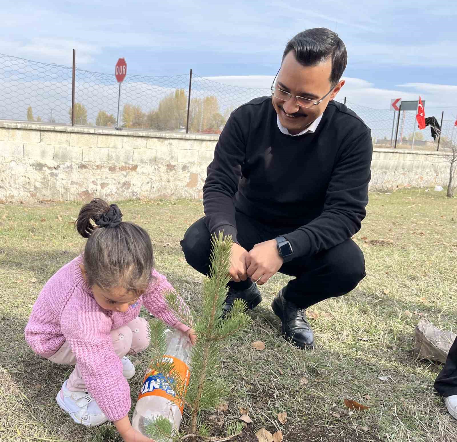 Akyaka’da fidan dikimi etkinliği