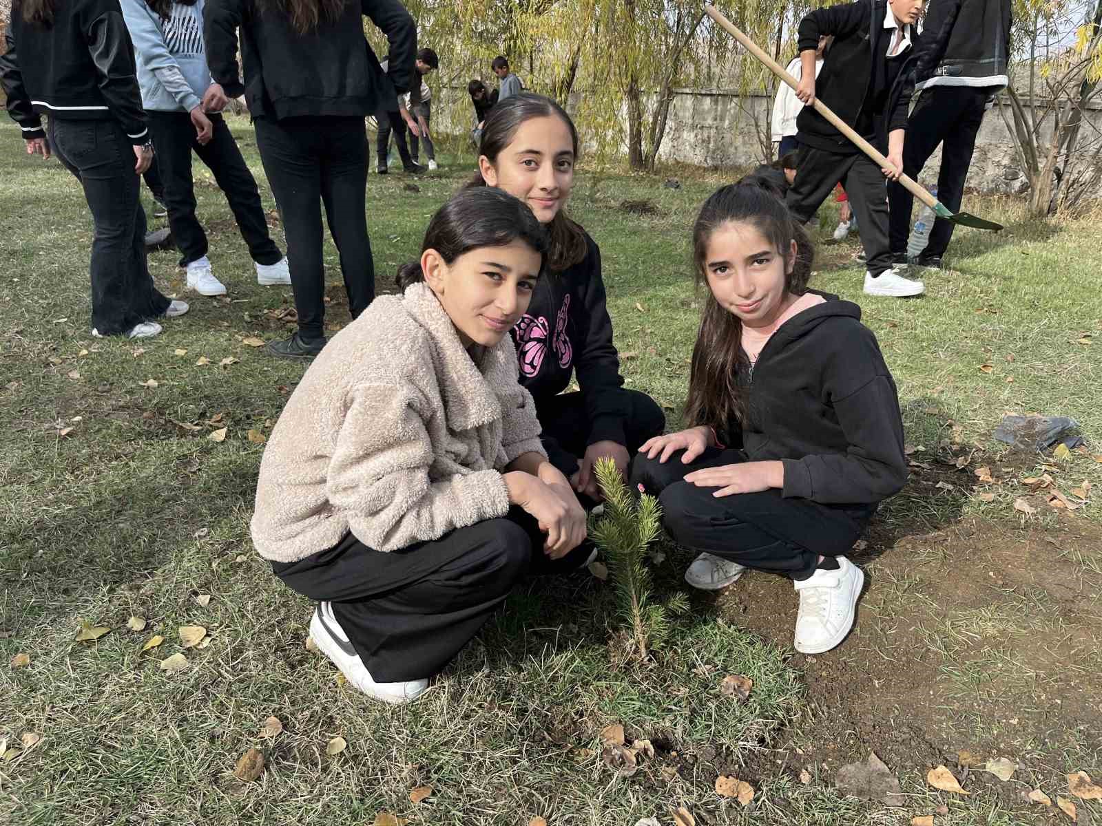 Akyaka’da fidan dikimi etkinliği