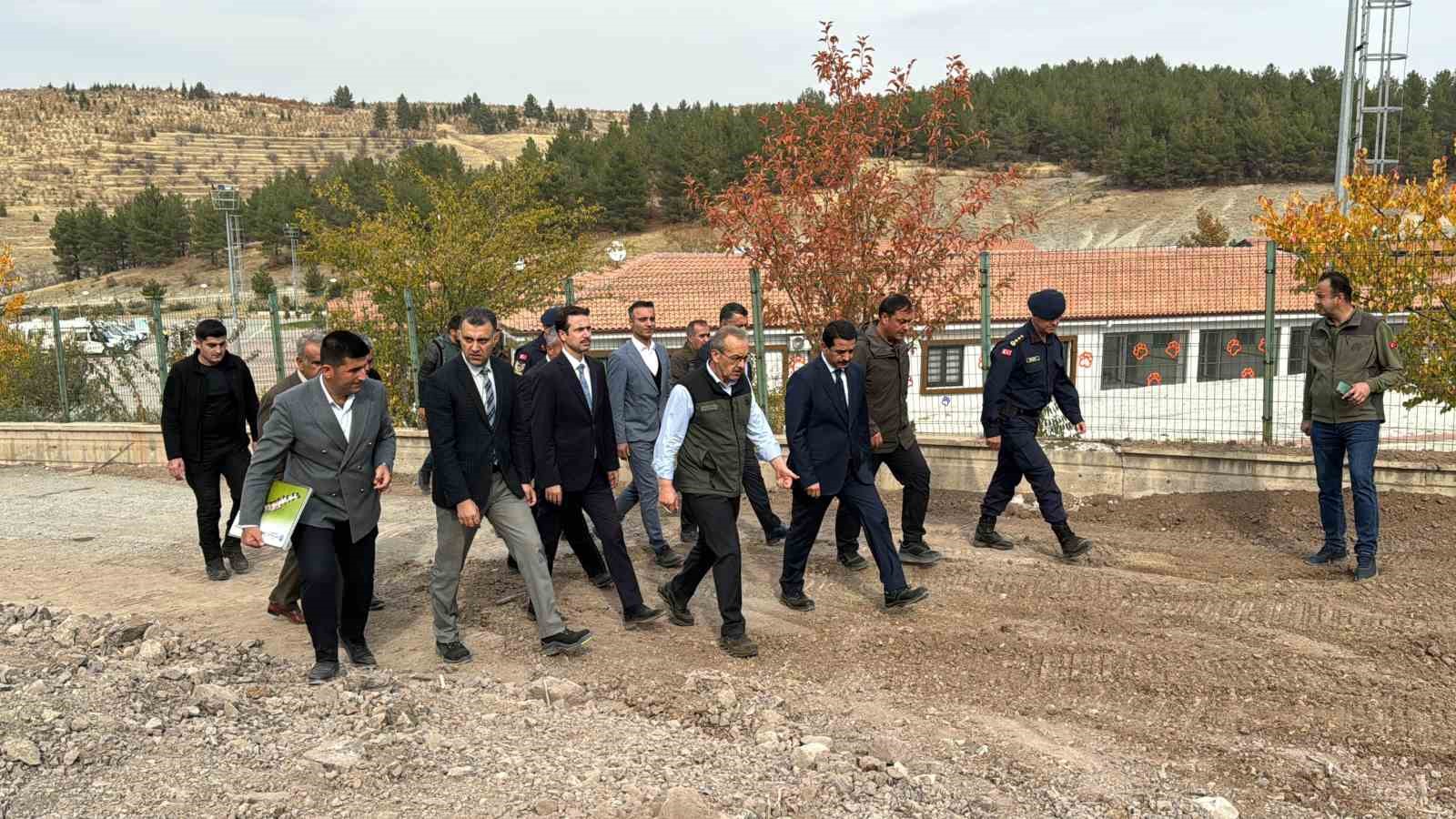 Vali Seddar Yavuz, yeni hayvan barınağı projesini inceledi