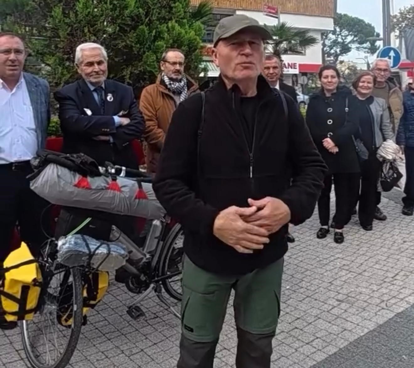 Susurluklu Fahrettin Şener, bisikletle umre yolculuğuna çıktı