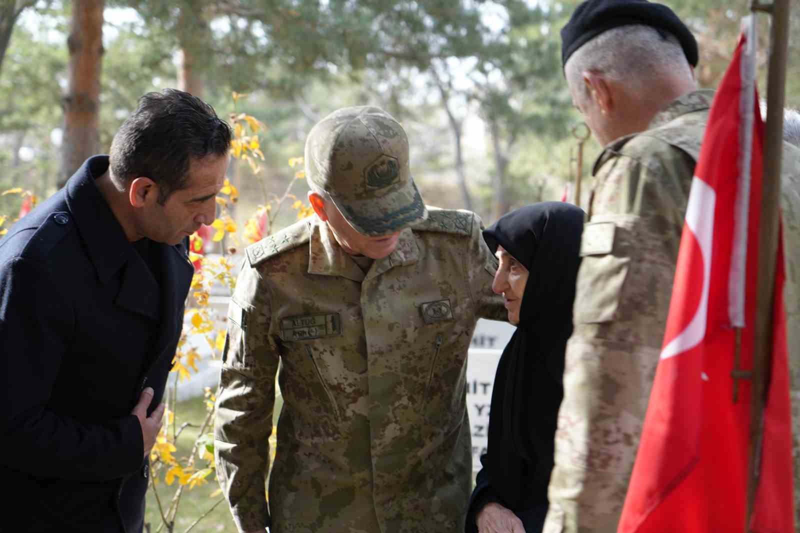 Şehidin silah arkadaşlarının 34 yıllık &ouml;rnek vefası
