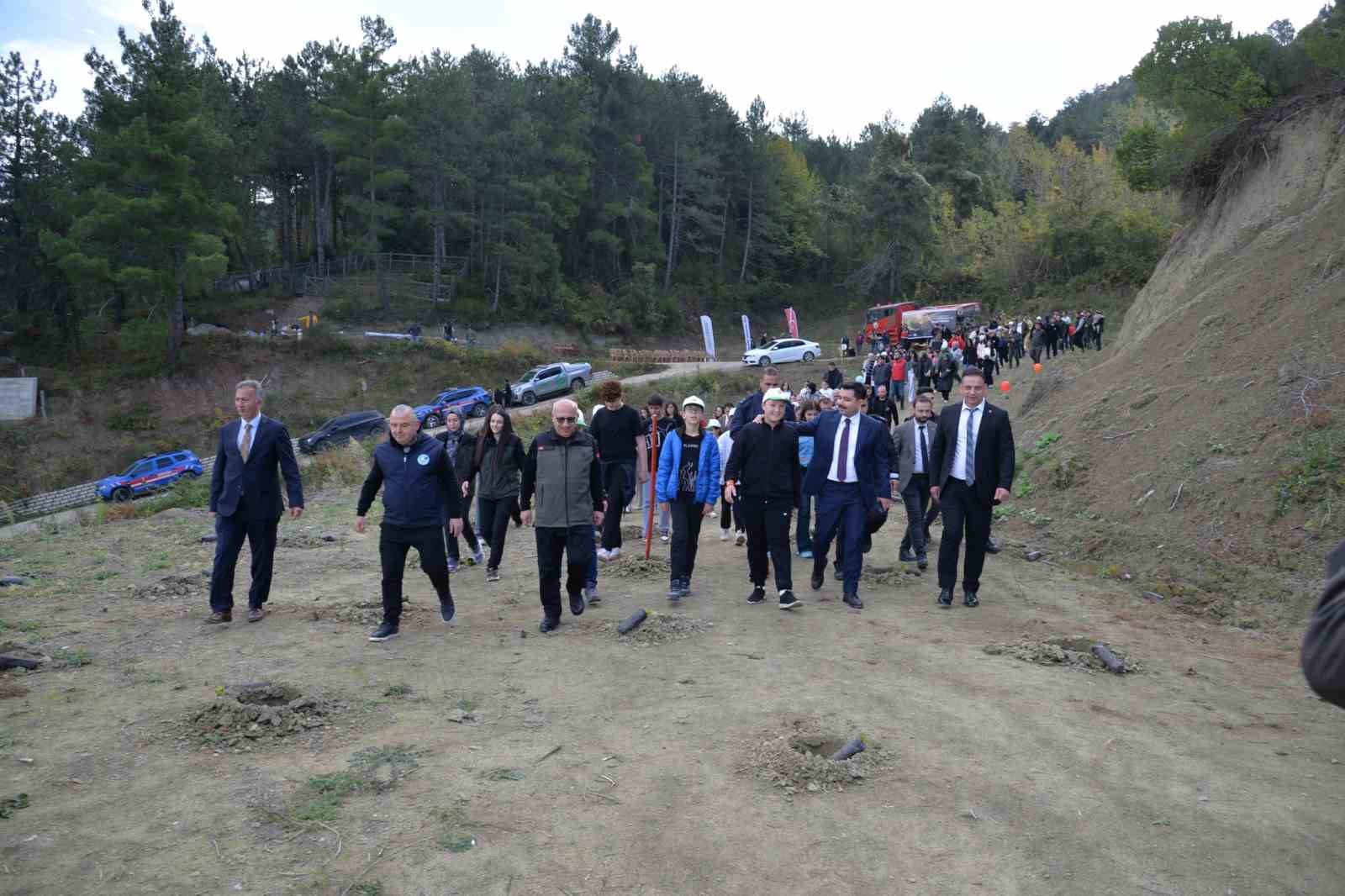 Türkeli’de fidanlar toprakla buluştu