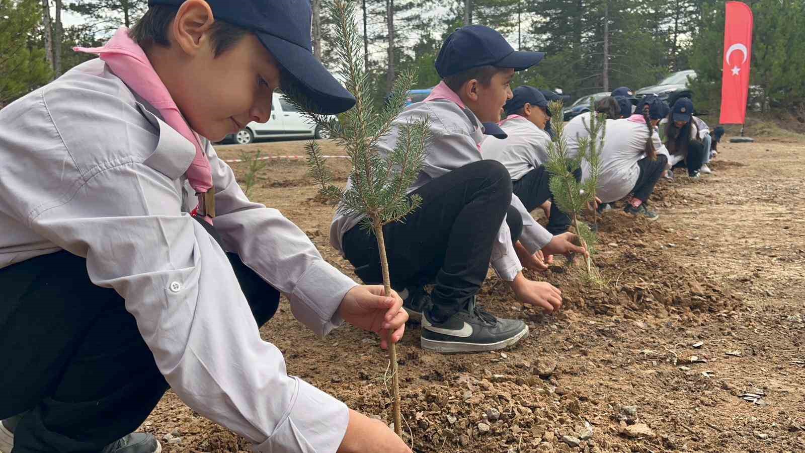 Kastamonu’da fidanlar toprakla buluştu
