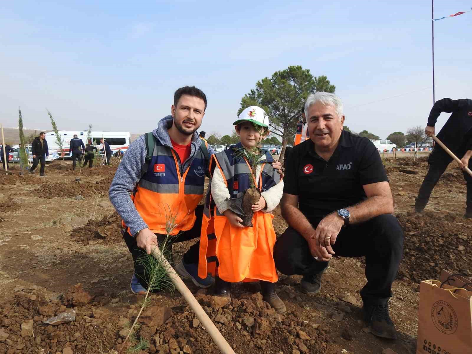 Kilis’te binlerce fidan toprakla buluştu
