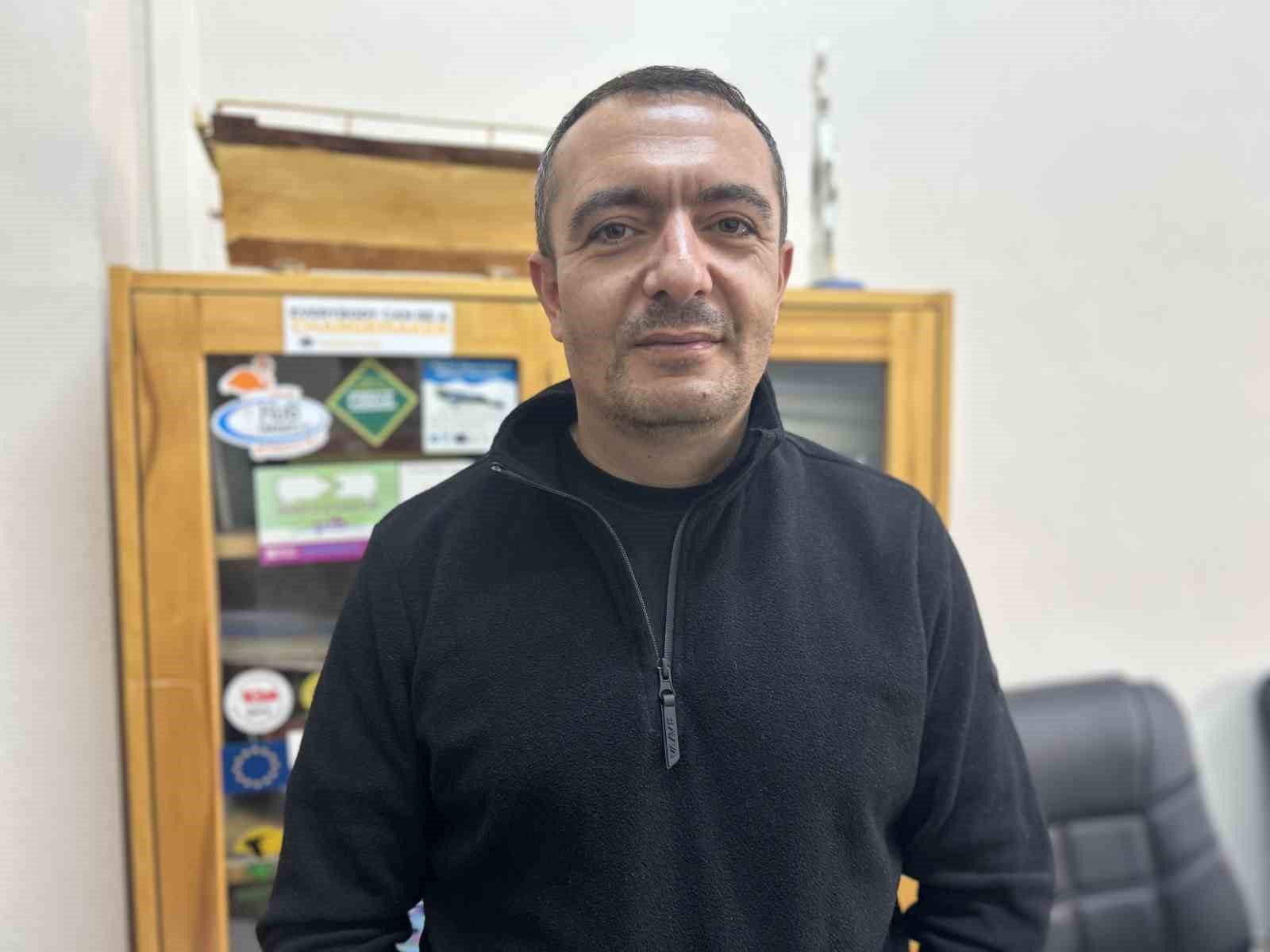 Van Gölü’nde şaşırtan görüntü: Mikrobiyalitten tatlı su fışkırdı
