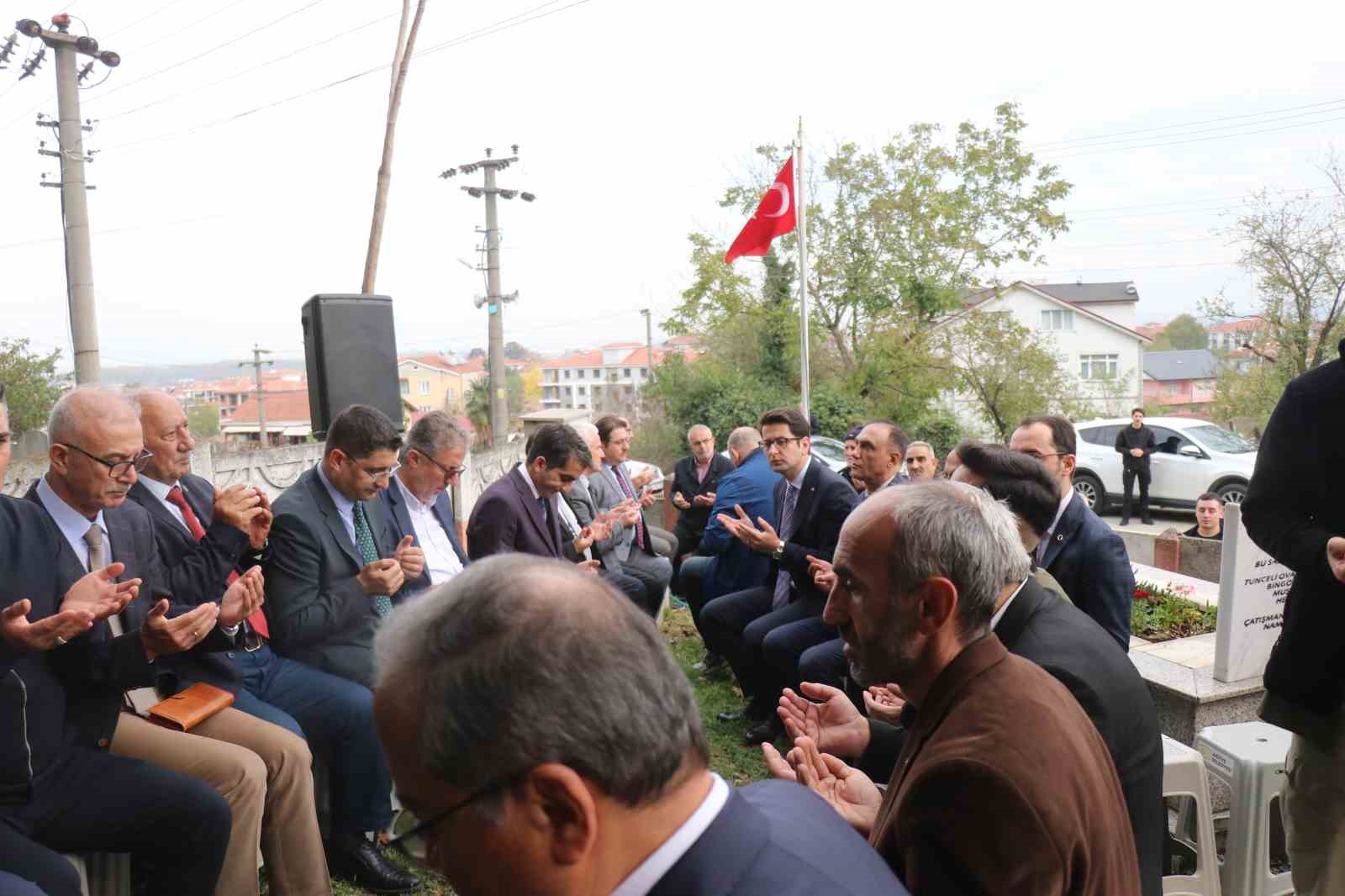 Görevi başında şehit edilen Kaymakam Safitürk, vefatının 9’uncu yılında kabri başında anıldı
