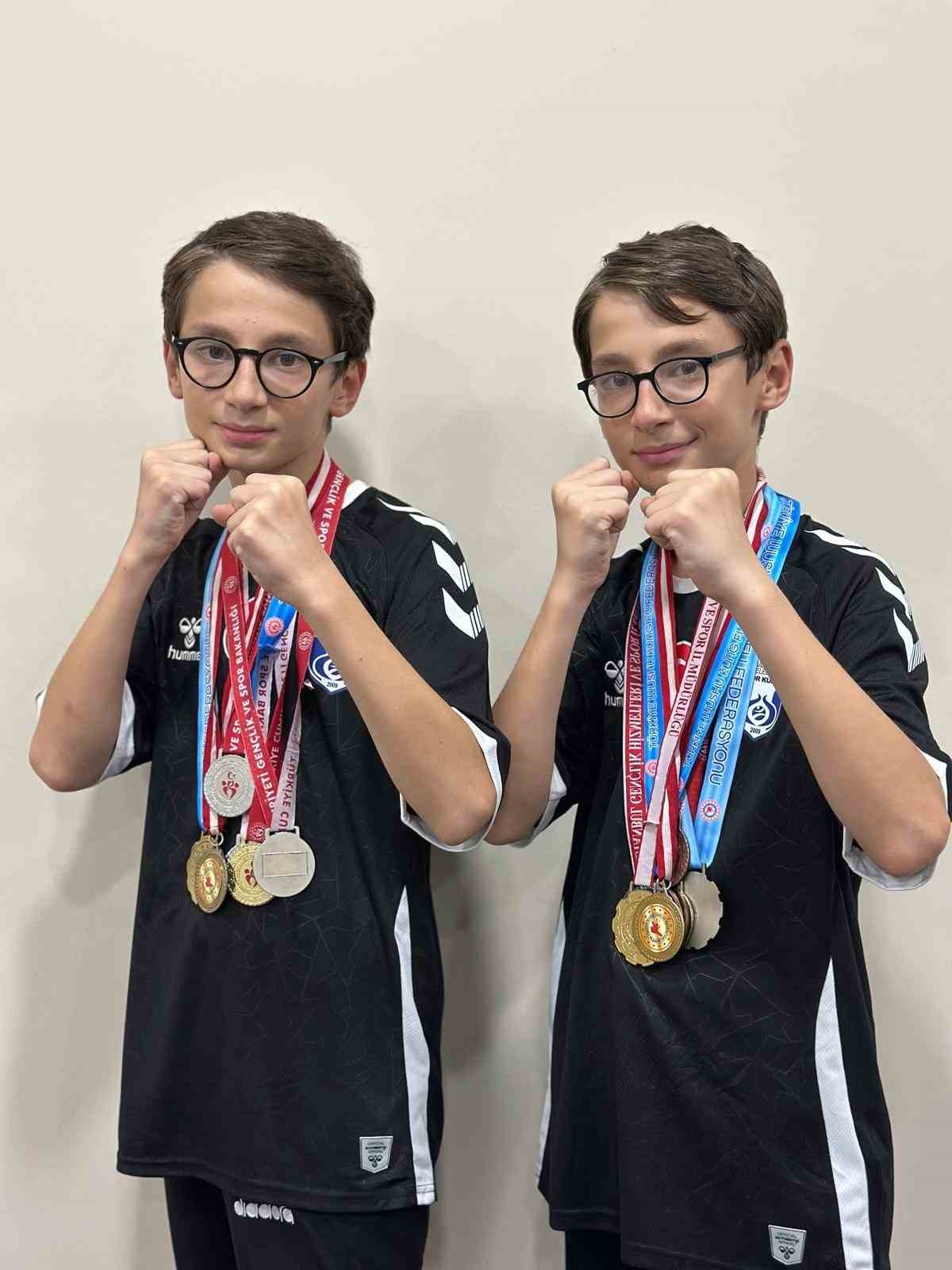 Geleceğin yıldız kungfucuları şampiyon ikiz kardeşler göz dolduruyor