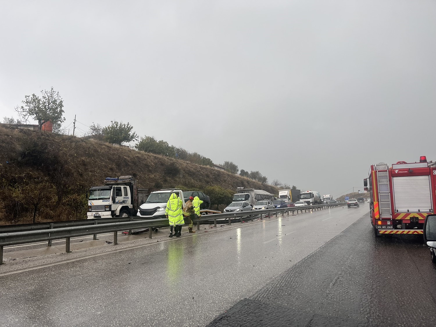 Yağışlı hava kazayı beraberinde getirdi
