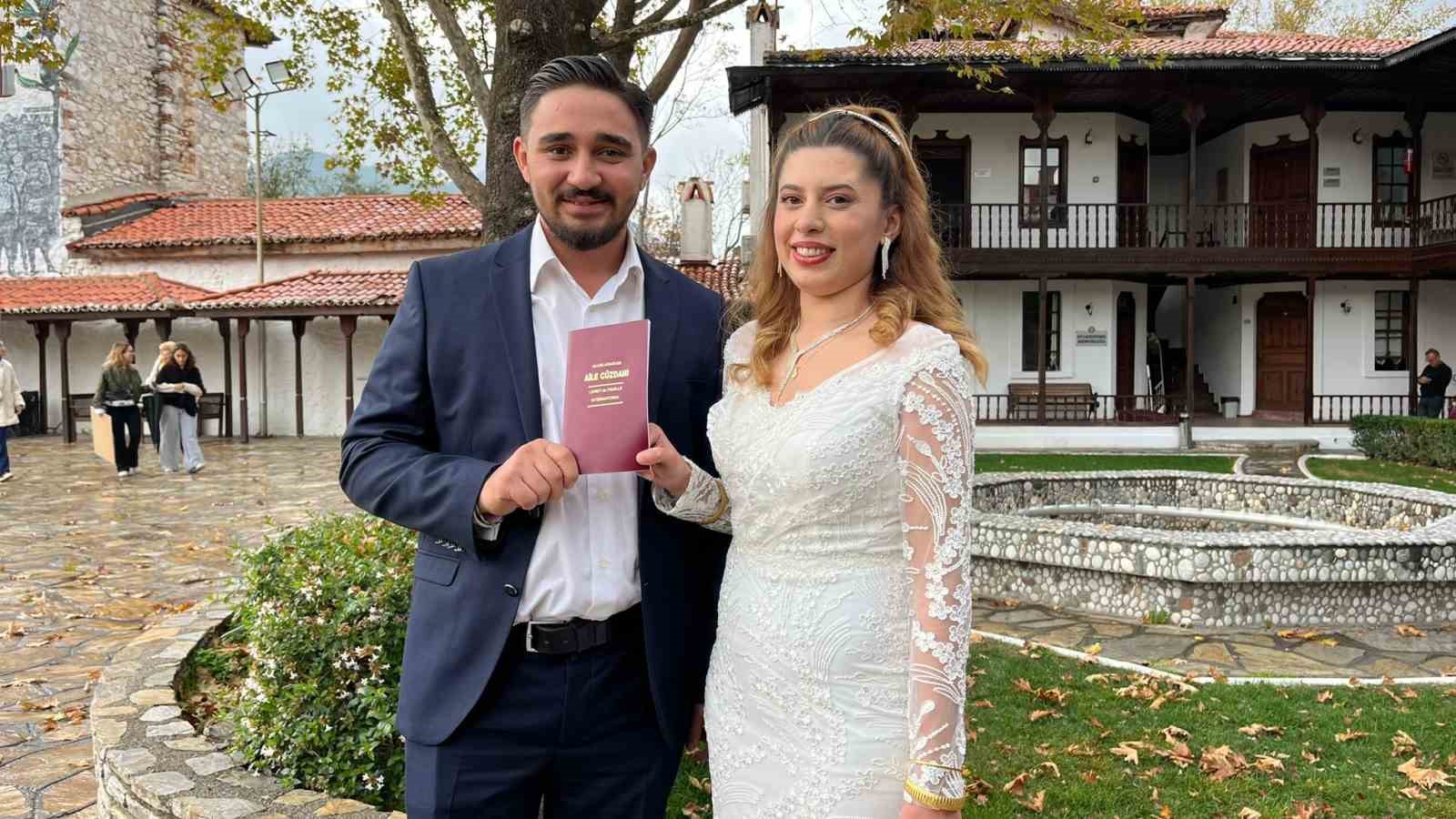 Muğla’da evlilik tarihini özel kılmak isteyen çiftler ’11.11’ i seçti

