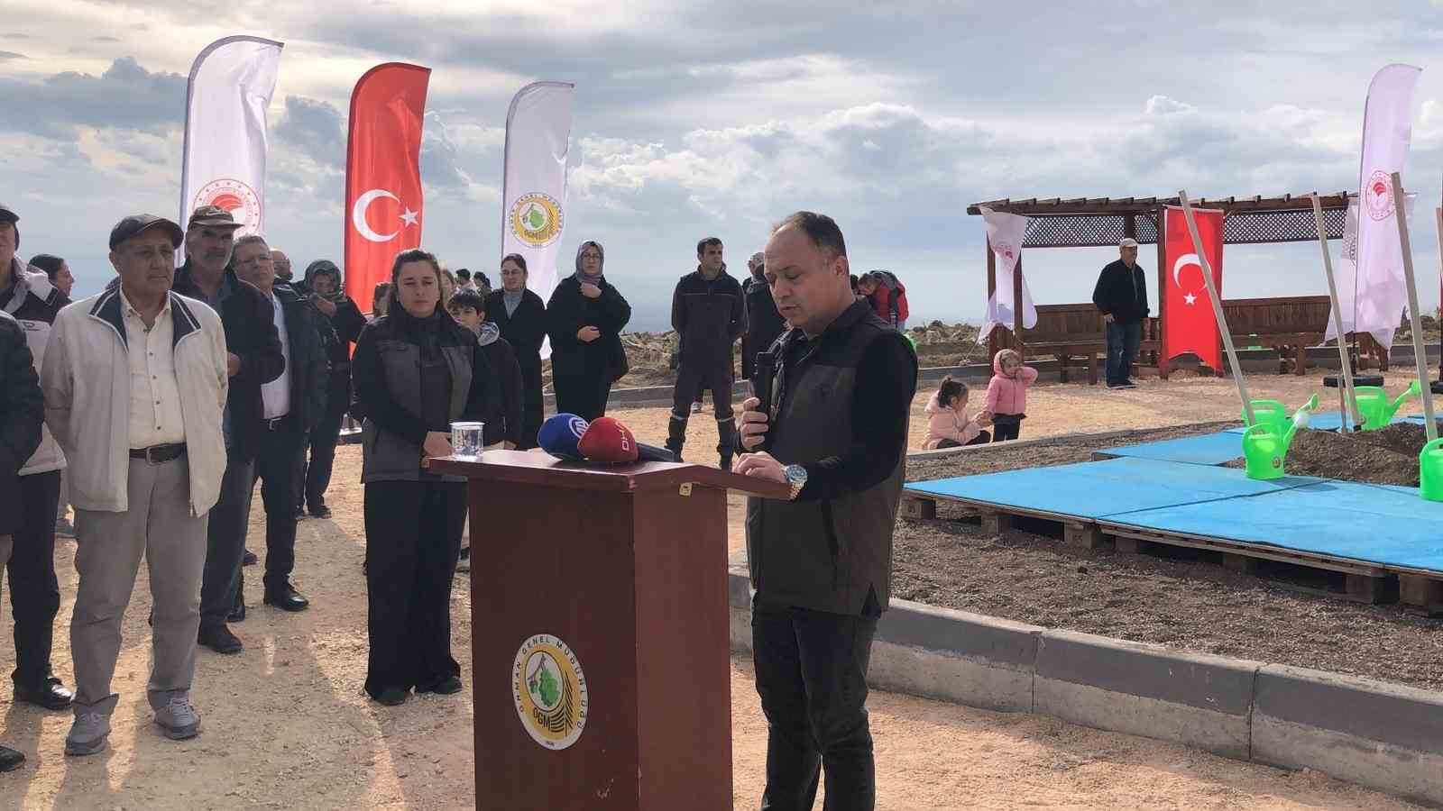 Orman şehidi Eyüp Dereli adına oluşturulan alana 15 bin fidan dikildi
