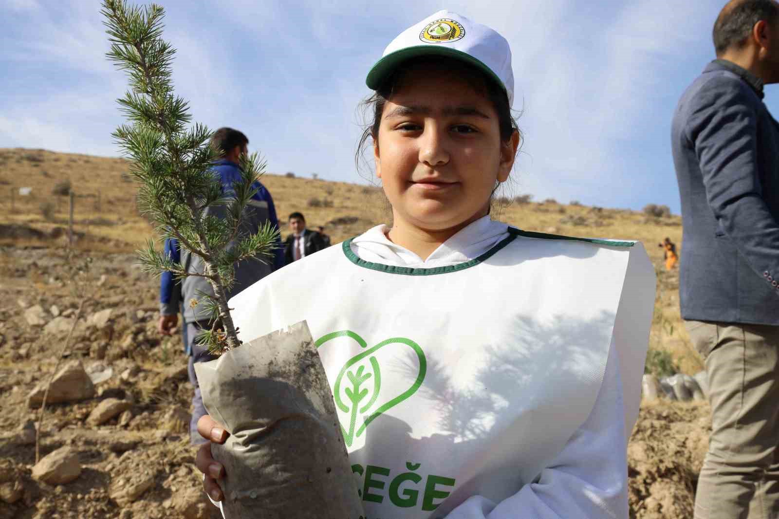 ‘Şahidimiz Toprak, İmzamız Fidan, Sevdamız Yeşil Vatan’ Yahyalı’da hayat buldu