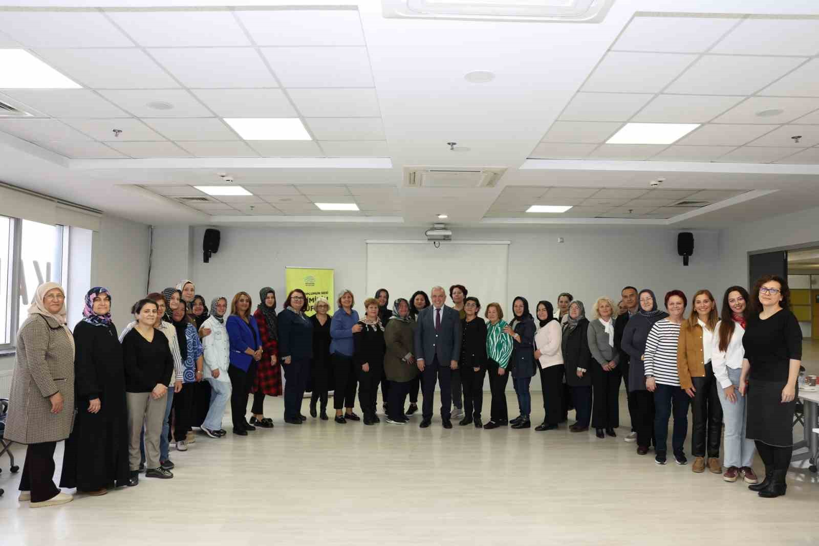 Başkan Şadi Özdemir’den kadınlara: "Birlikte güçlü olun" mesajı
