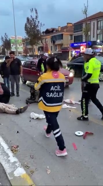 Sakarya’da otomobil ile motorlu bisiklet çarpıştı: 1 yaralı