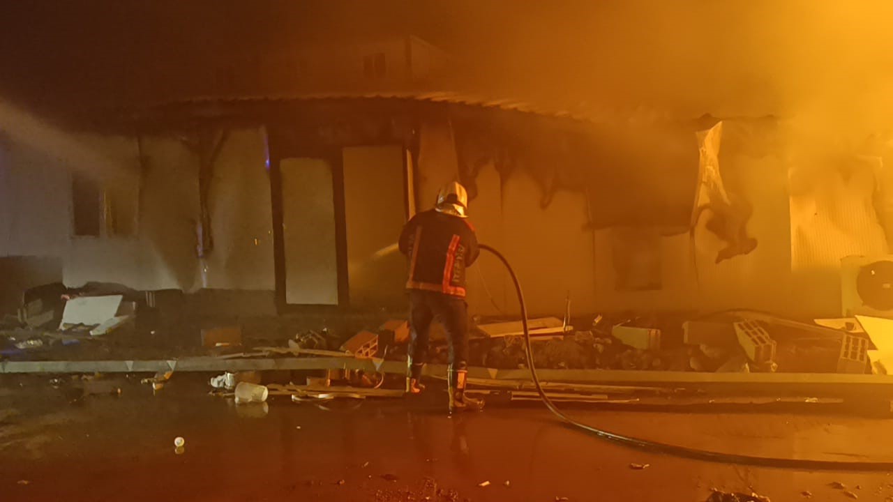 Malatya&rsquo;da şantiyede yangın
