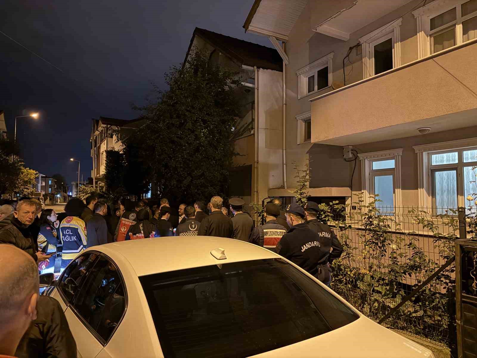 Sakaryalı şehidin baba ocağına Türk bayrağı asıldı