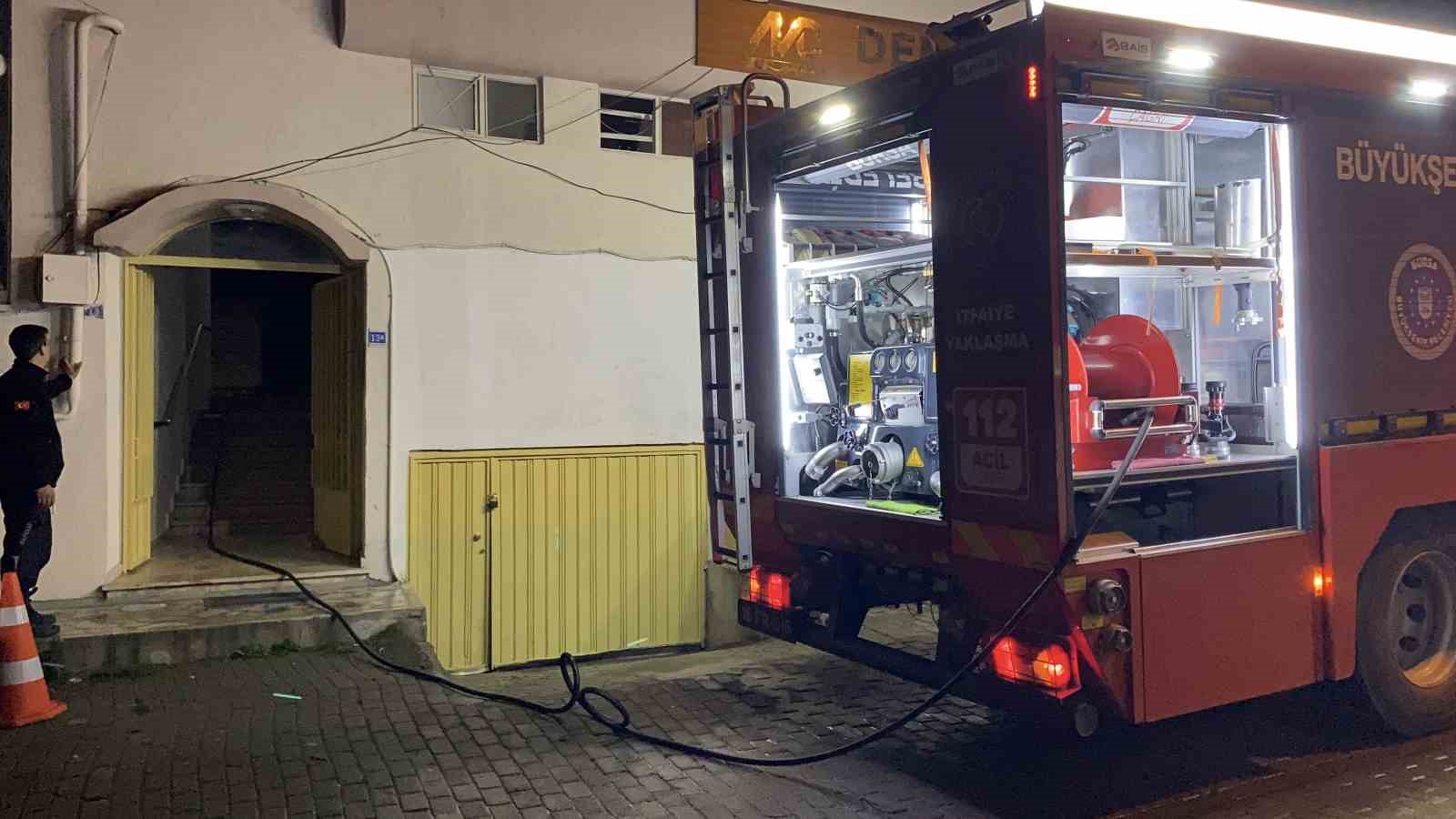 Aynı apartmanda 5. kez yangın çıktı