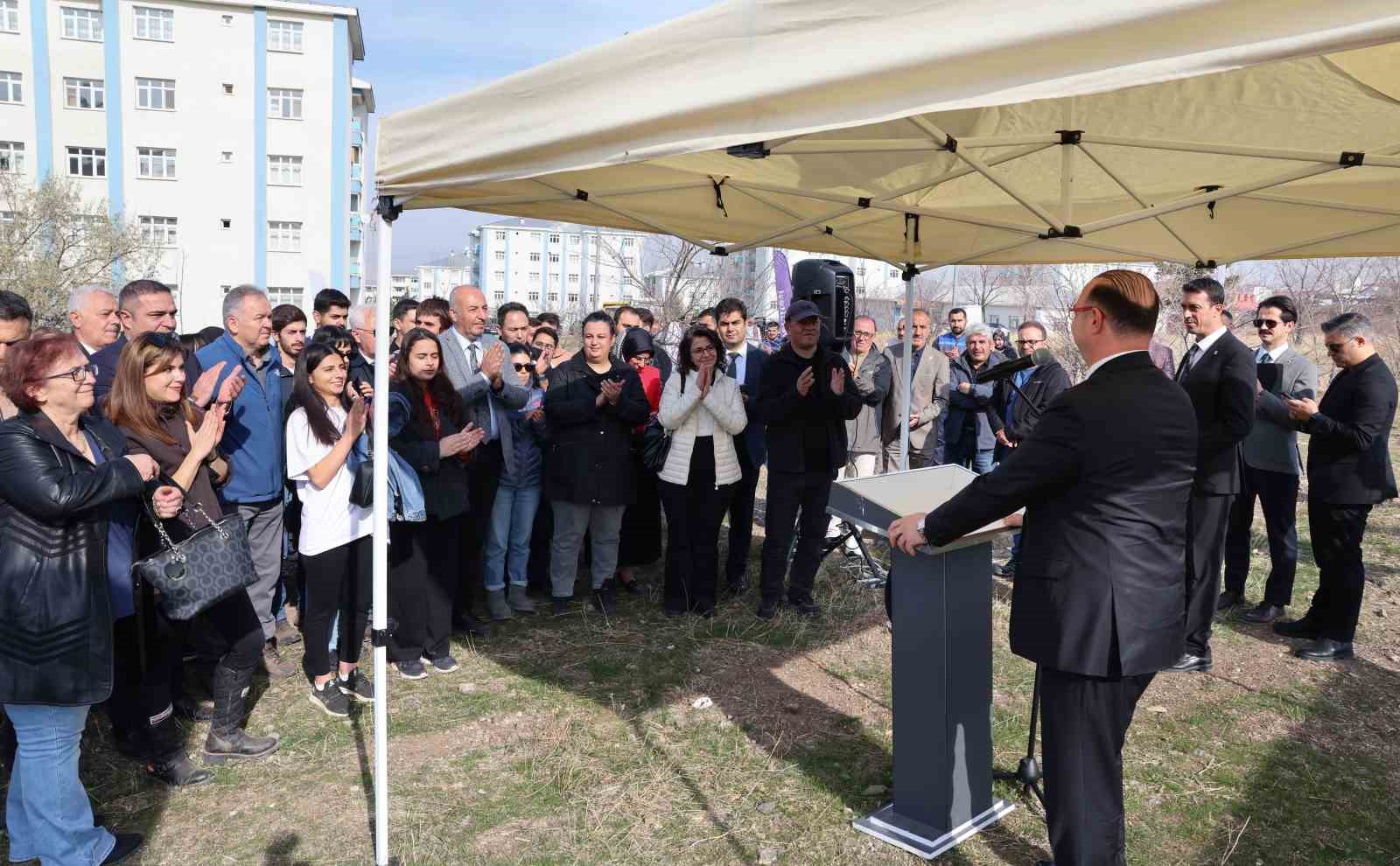 Atat&uuml;rk &Uuml;niversitesinden mill&icirc; ağa&ccedil;landırma g&uuml;n&uuml;ne destek
