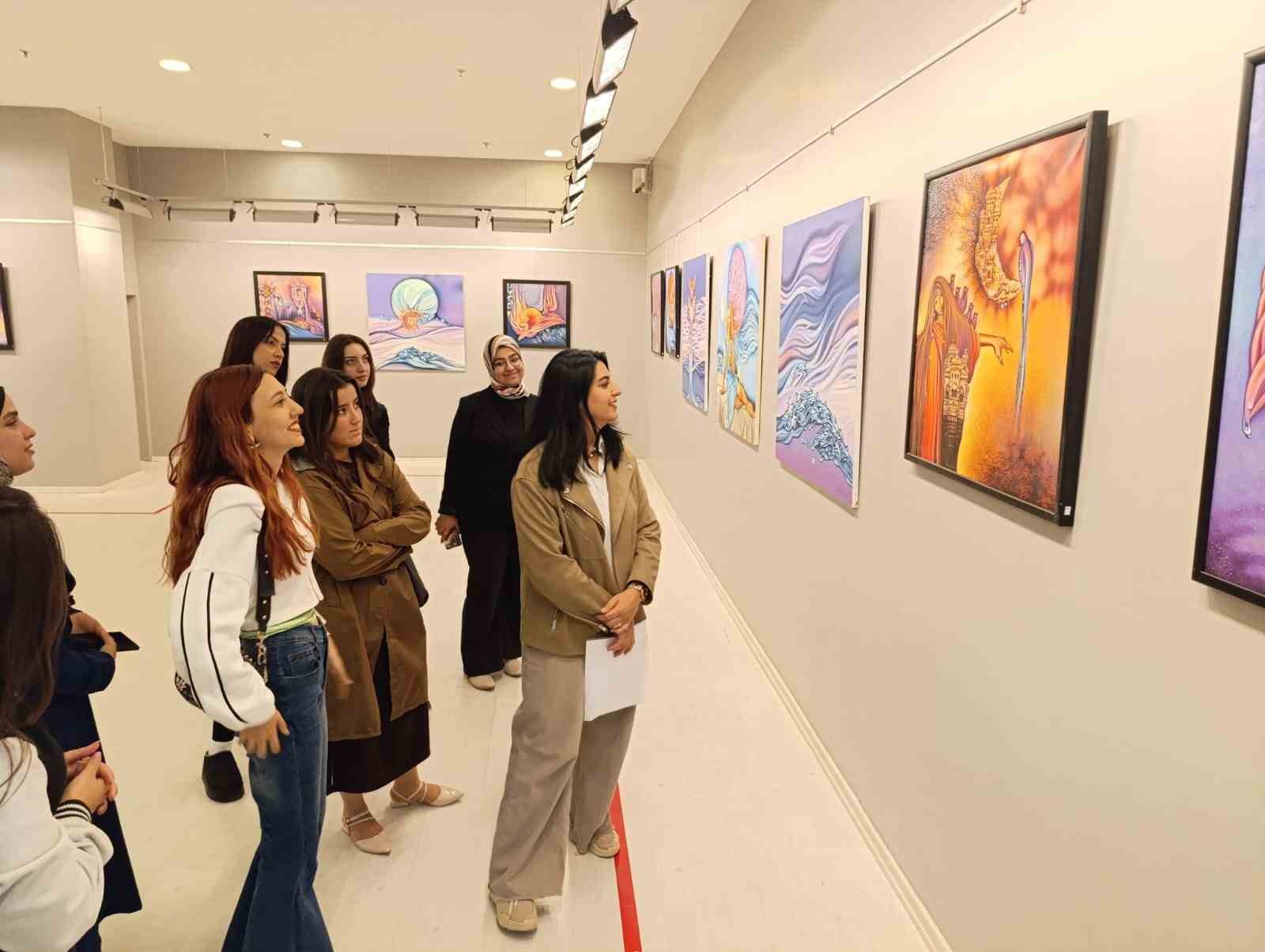 G&uuml;zel Sanatlar Fak&uuml;ltesi &Ouml;ğrencilerinden SANKO Sanat Galerisine ziyaret
