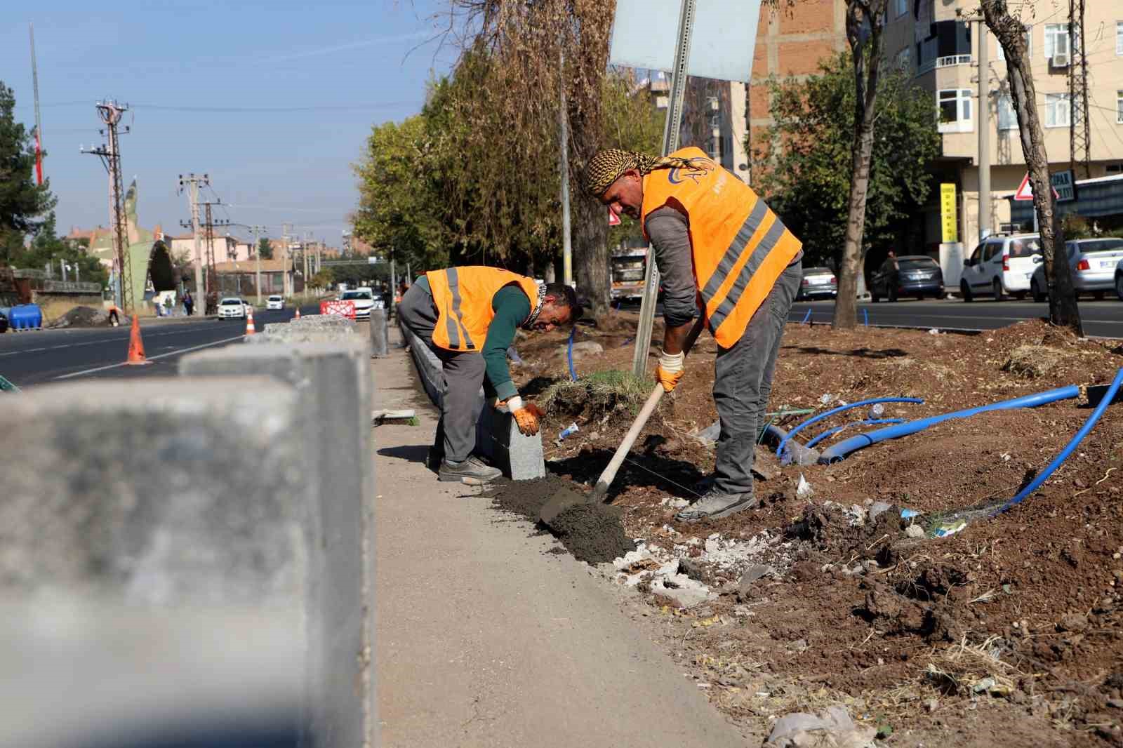Karacadağ Caddesi modern bir g&ouml;r&uuml;n&uuml;me kavuşuyor
