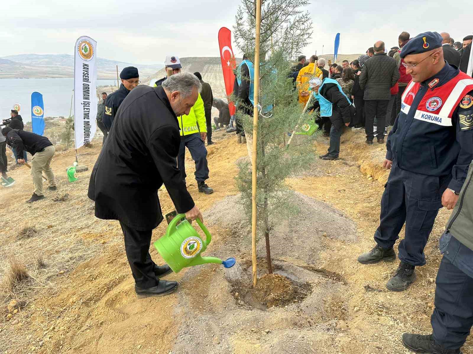 Ali Dağı’nın zirvesine 1111 fidan