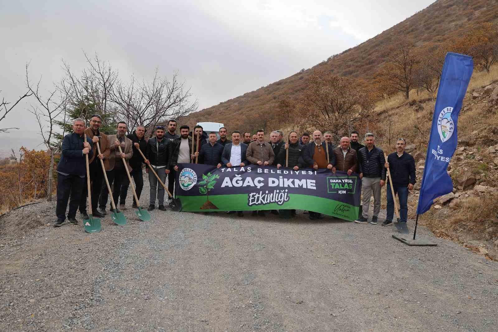 Ali Dağı’nın zirvesine 1111 fidan
