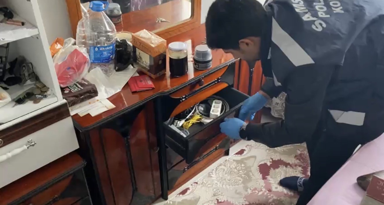 Samsun’da kaçak tütün mamülleri ve silah operasyonu: 1 gözaltı