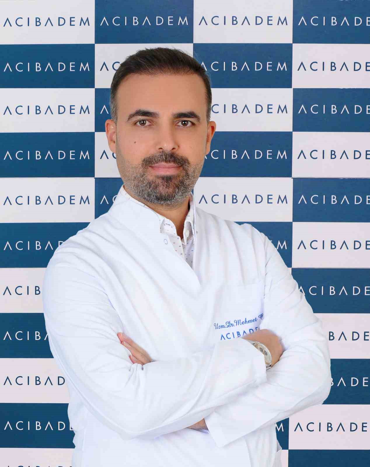 Dr. Can: "Uzun süre oturmak bel fıtığını tetikliyor"