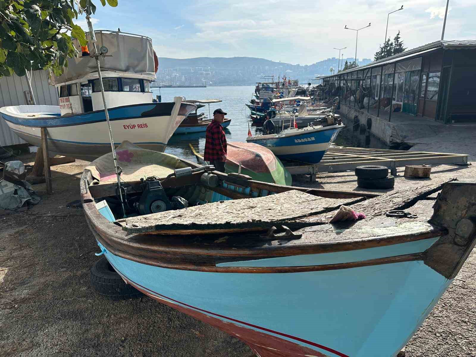 Marmara’da deniz de balıkçılar da balığa hasret