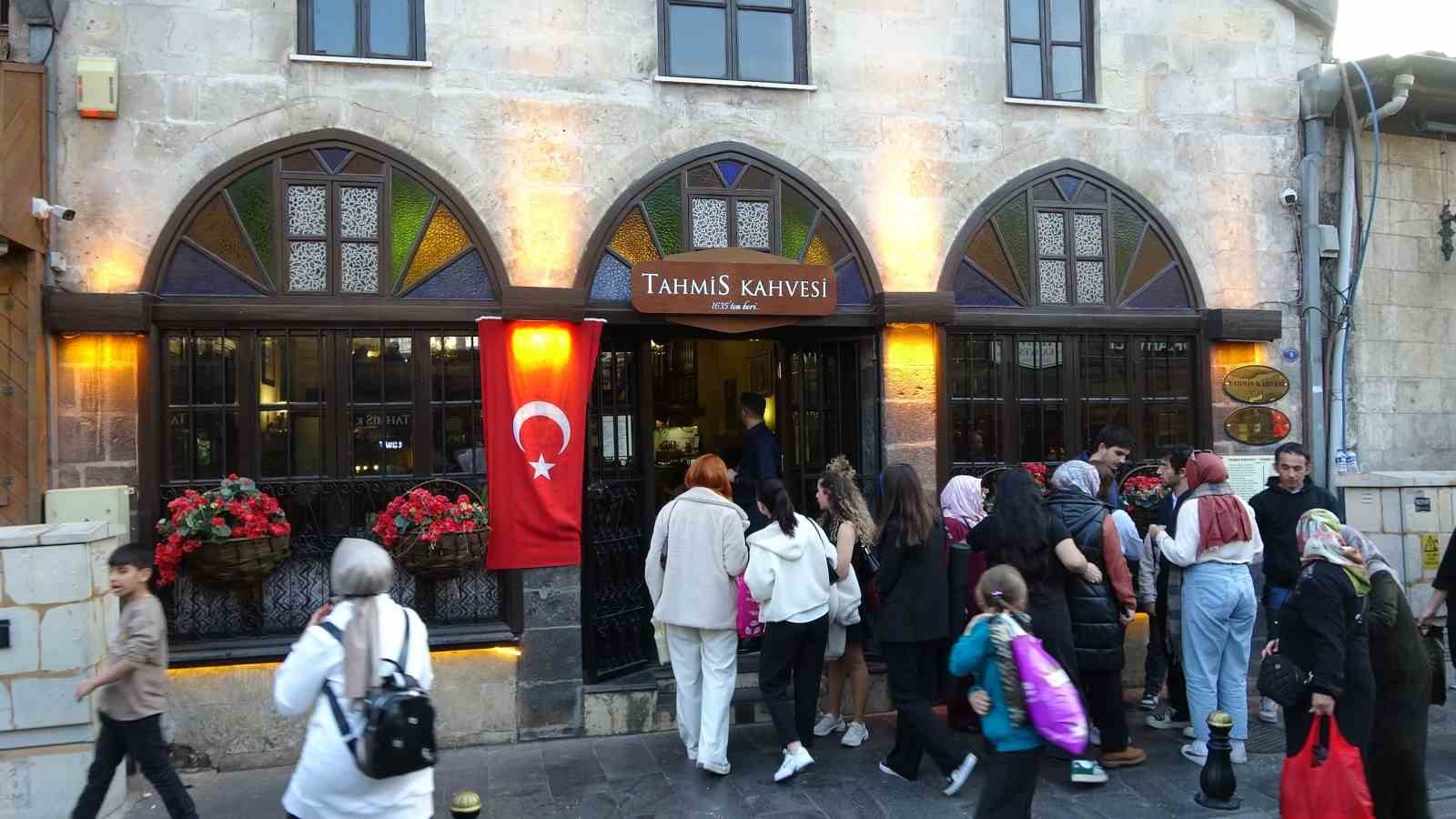 Gaziantep’in tarihi mekanlarında adım atacak yer kalmadı