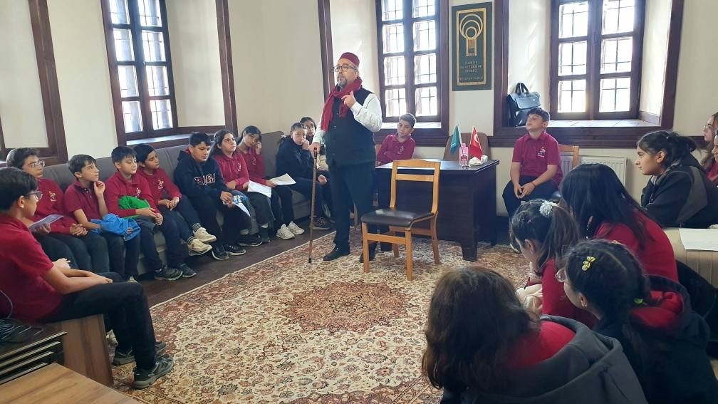 Erzurum Büyükşehir Belediyesi Dil ve Edebiyat Konağı’na yoğun ilgi