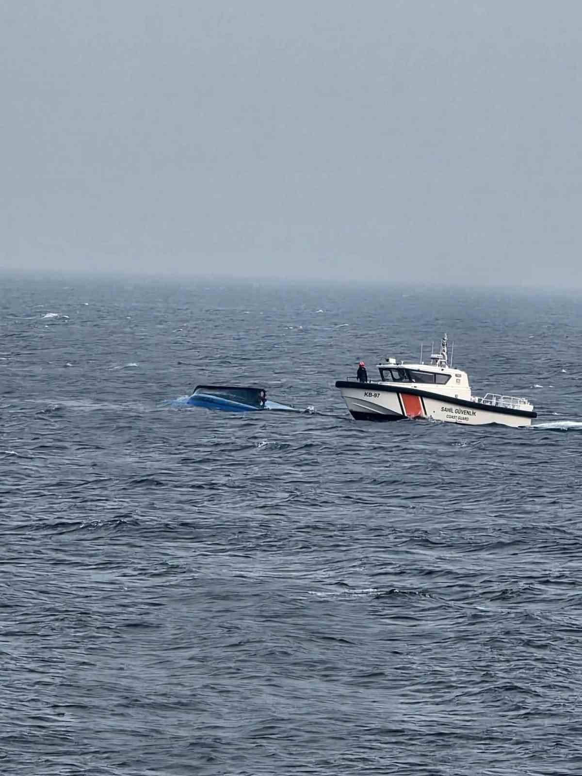 Giresun’da balıkçı teknesi alabora oldu: 1 balıkçı öldü, 2 balıkçı kurtarıldı
