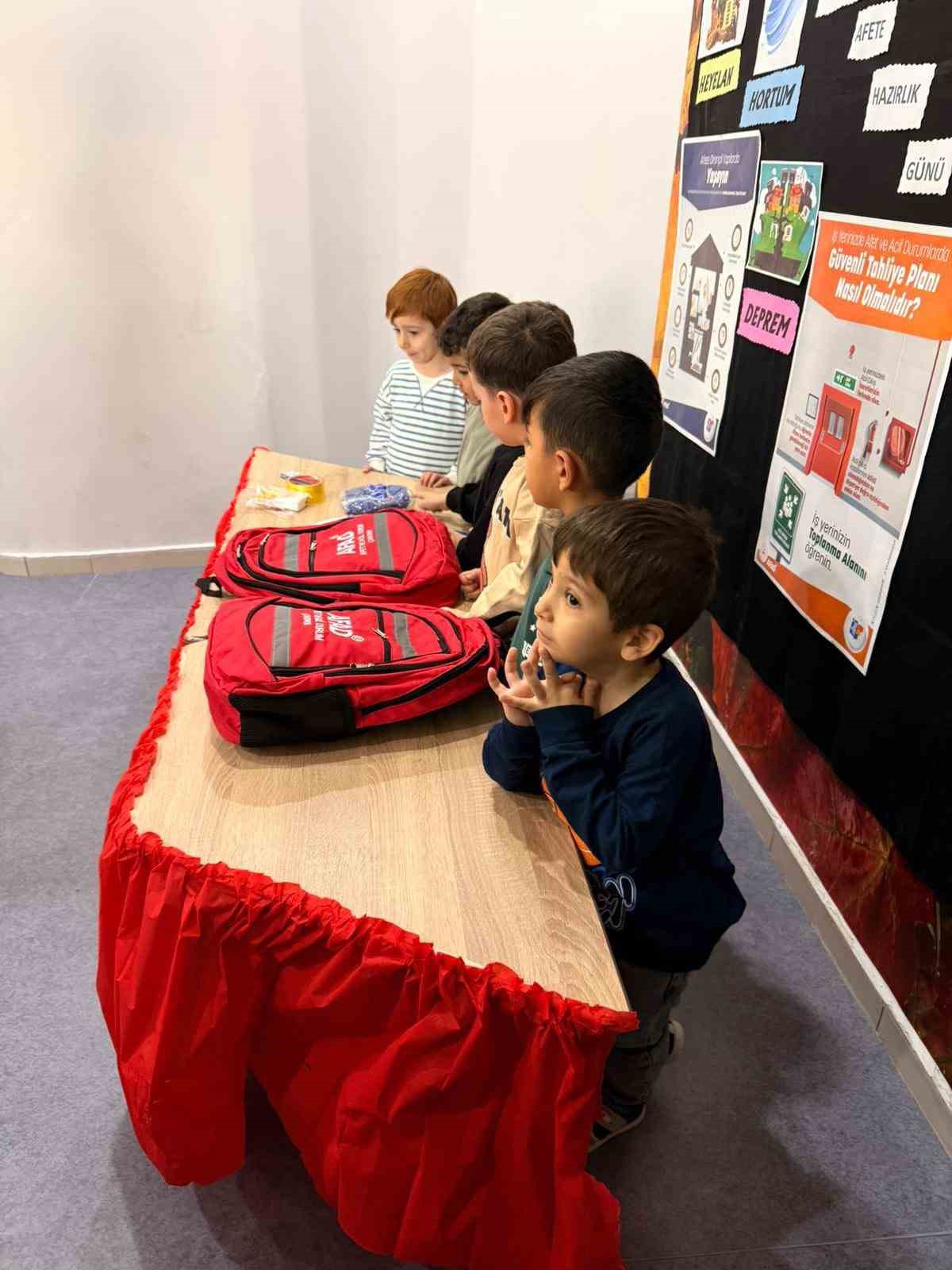 Elazığ&rsquo;da &ouml;ğrencilere afet farkındalık eğitimi
