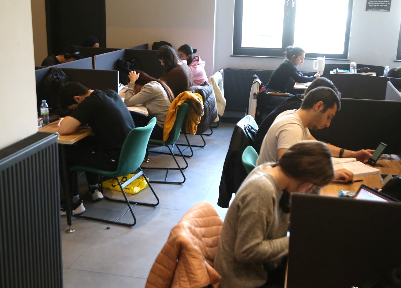 Ara tatilde Melikgazi&rsquo;nin Akıl K&uuml;p&uuml; K&uuml;t&uuml;phaneleri dolup taşıyor
