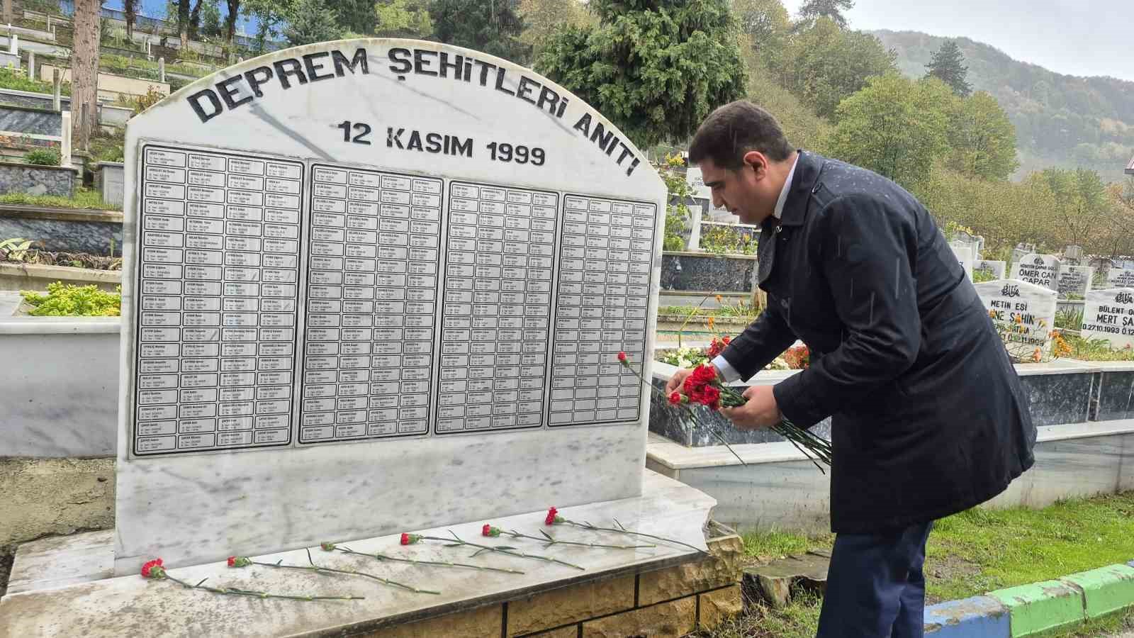 Düzce depreminin 26. yılında acılar hala taze