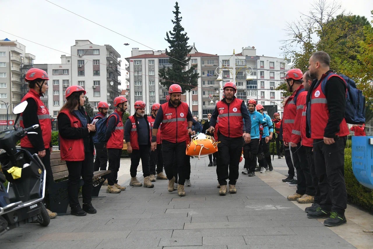 Yunusemre&rsquo;de deprem tatbikatı
