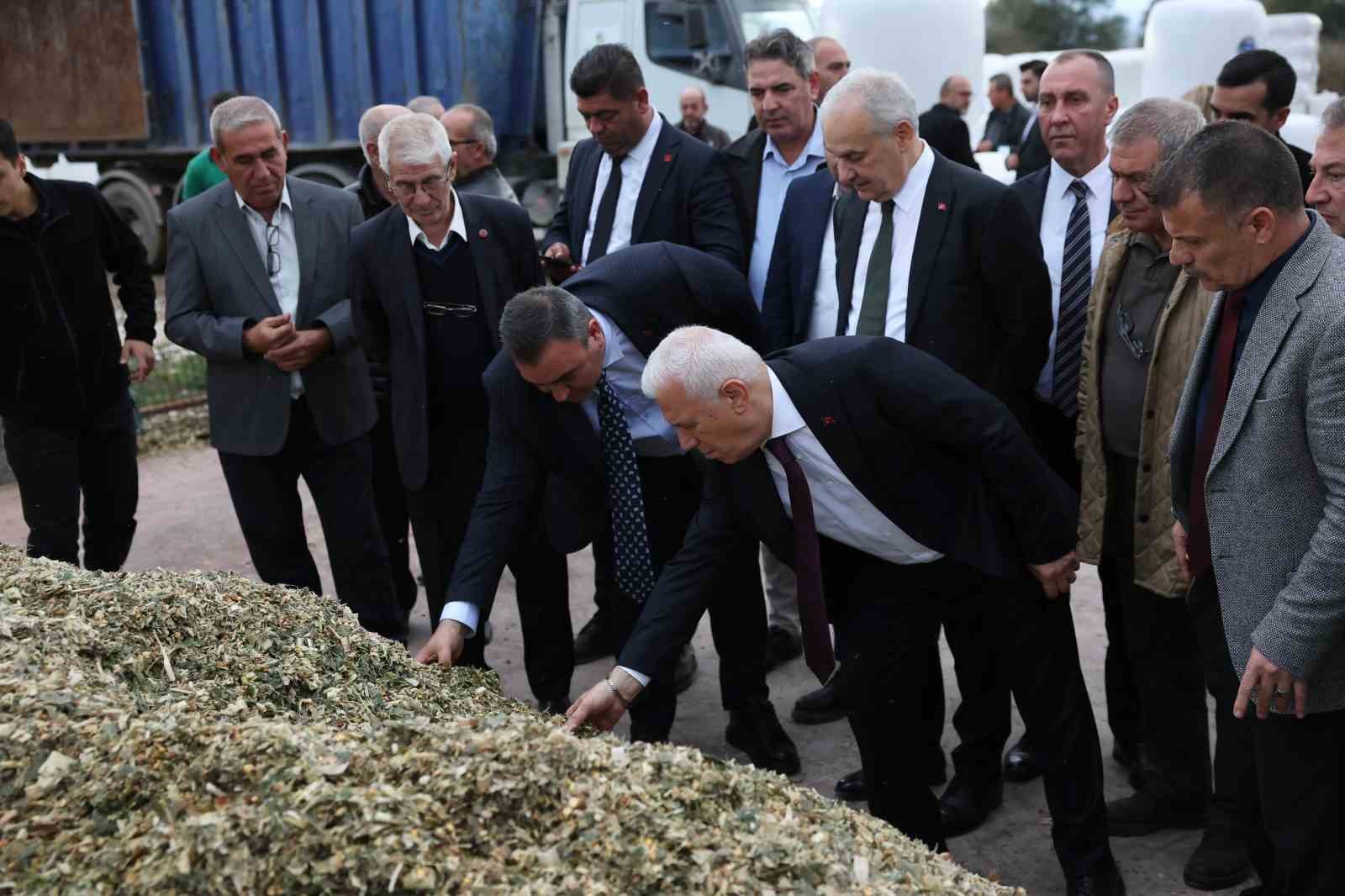 Bursalı &ccedil;ift&ccedil;ilere silaj paketleme desteği
