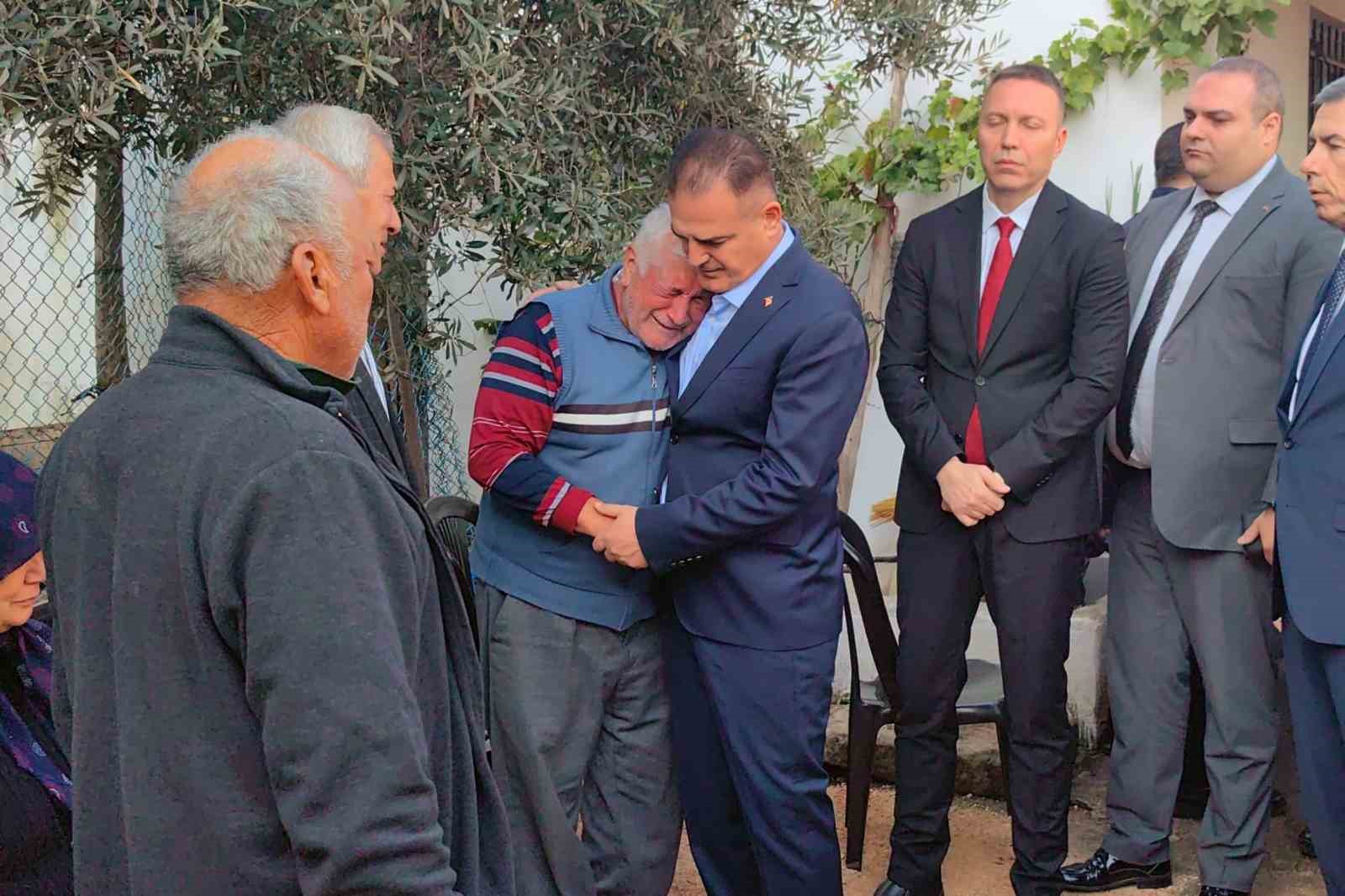 Vali Akbıyık, Şehit Astsubay Kuran’ın ailesine taziyede bulundu