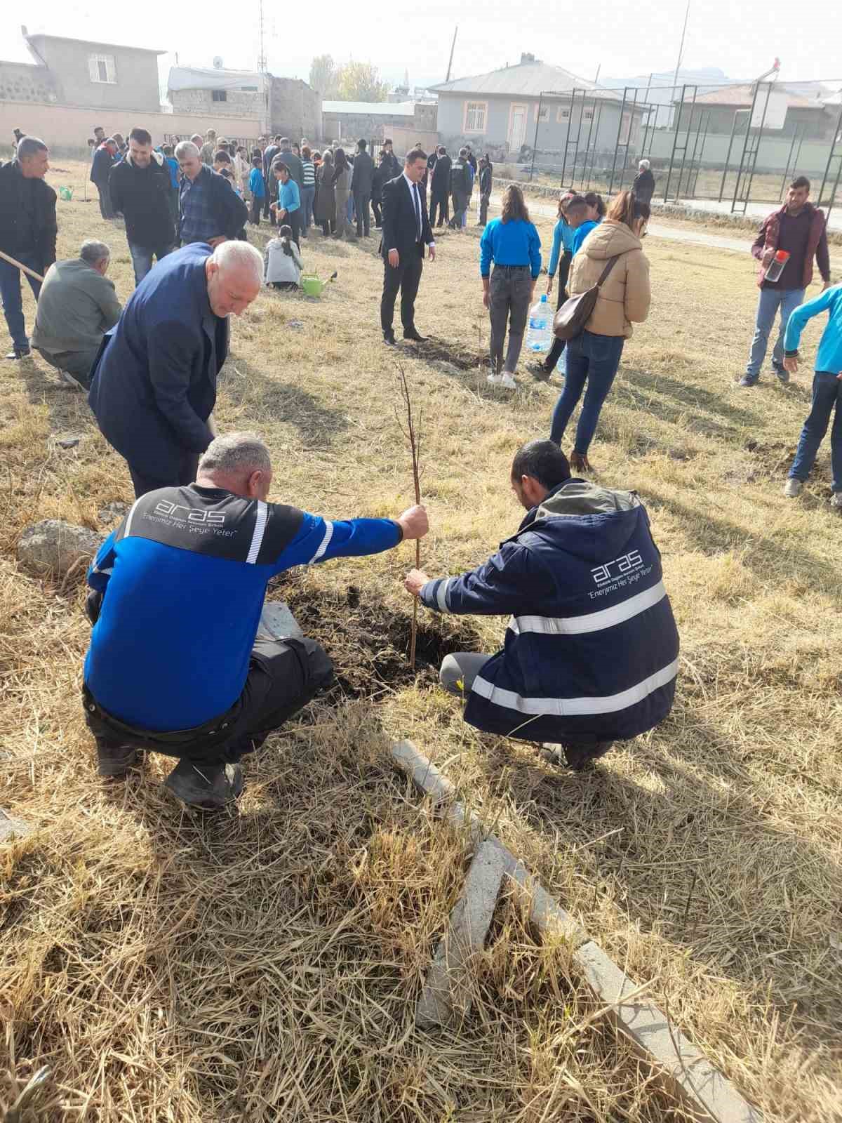 Aras EDAŞ, Milli Ağaçlandırma Günü’nde geleceğe nefes oldu