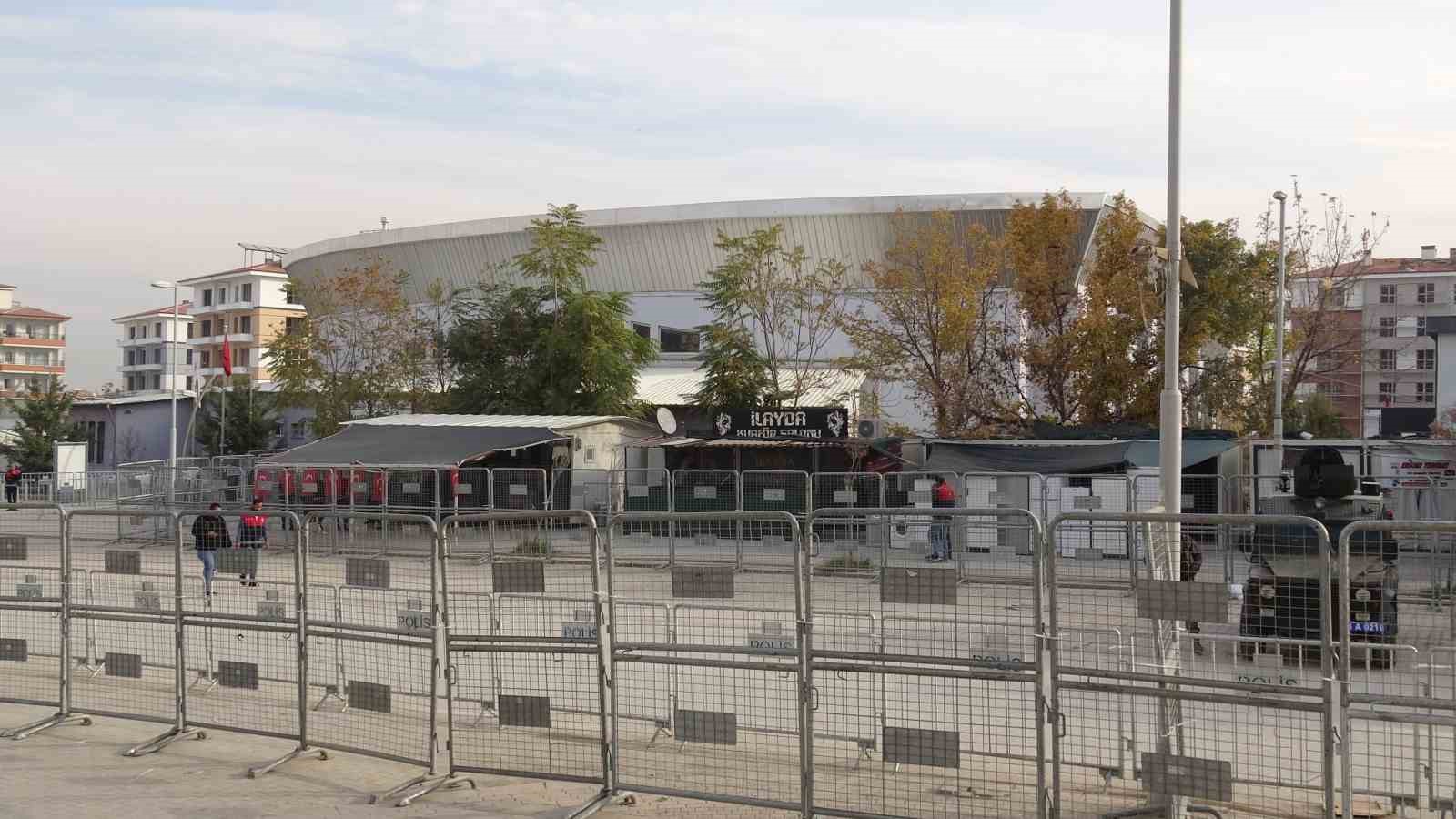 Malatya&rsquo;da 116 sanıklı &ccedil;ete davasında 8 tahliye
