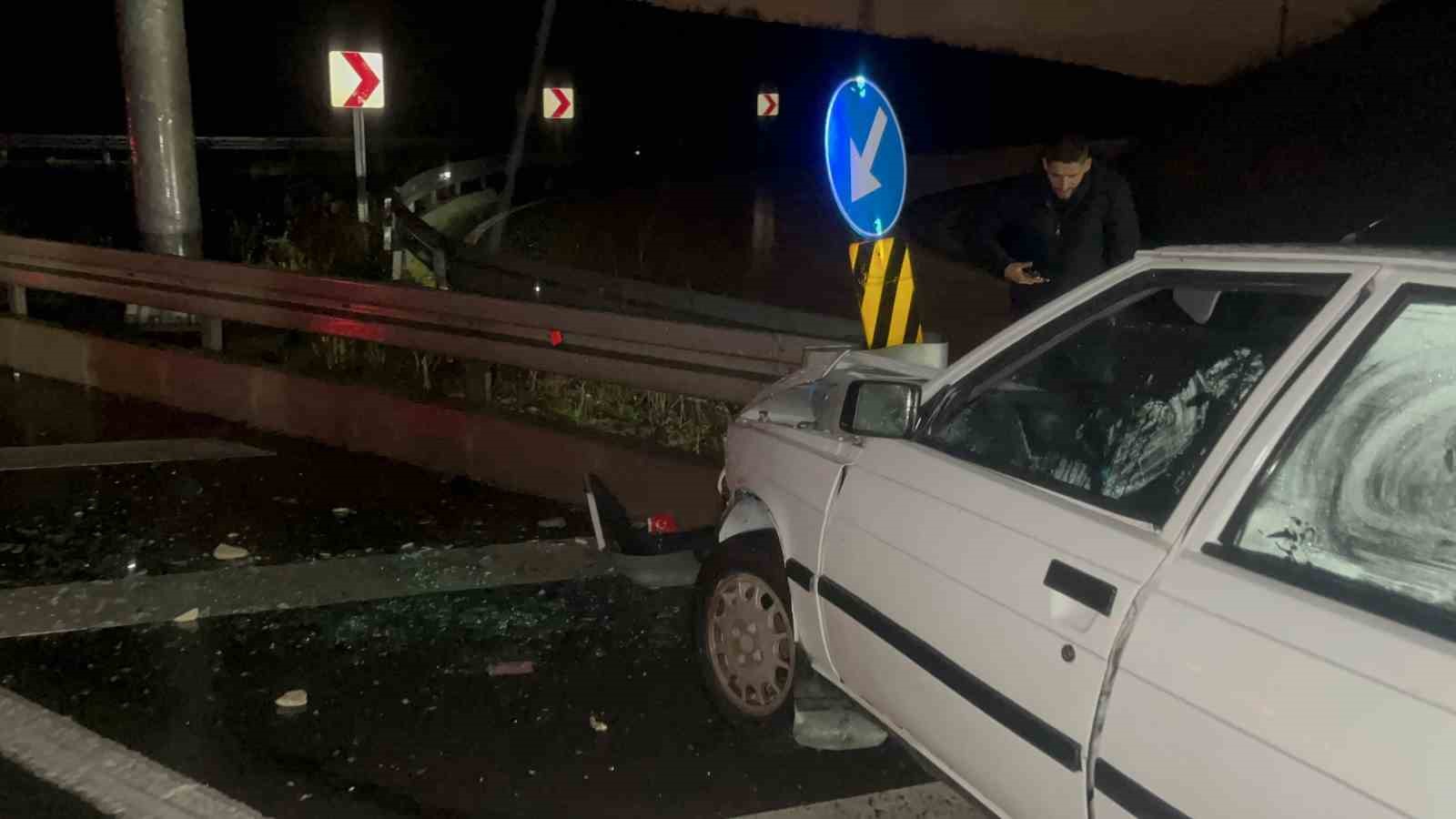 Hurdaya d&ouml;nen otomobilden yara almadan &ccedil;ıktı, "Emniyet kemeri takmasam camdan &ccedil;ıkardım" dedi
