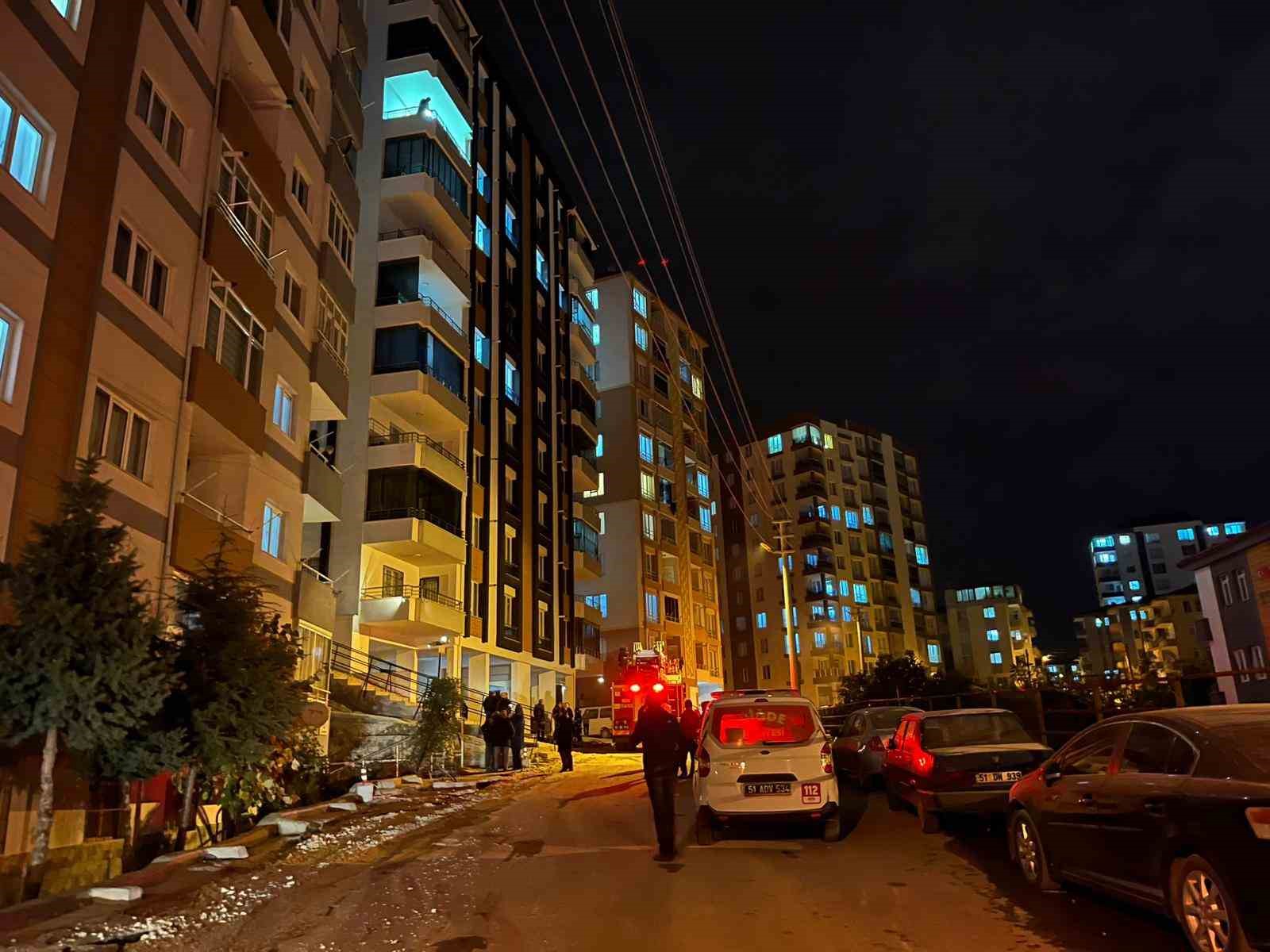 Niğde’de apartman dairesinde yangın paniği