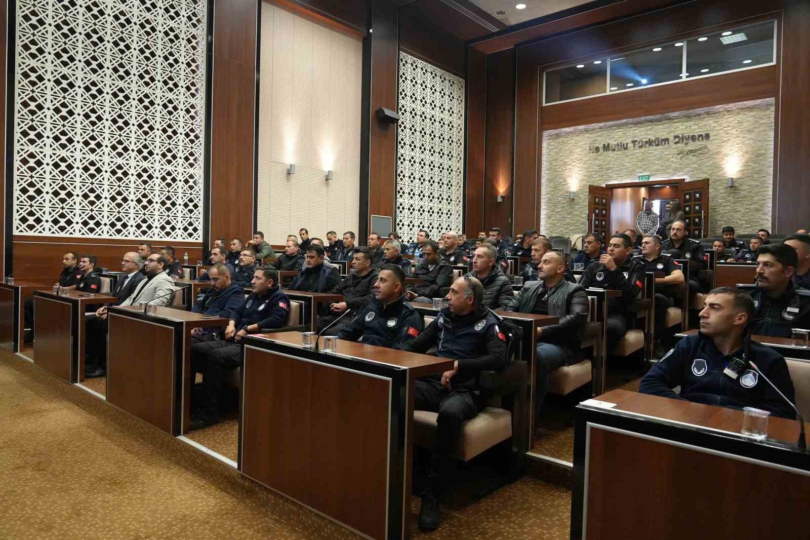 Ke&ccedil;i&ouml;ren zabıtasına &lsquo;denetim ve mevzuat&rsquo; eğitimi verildi
