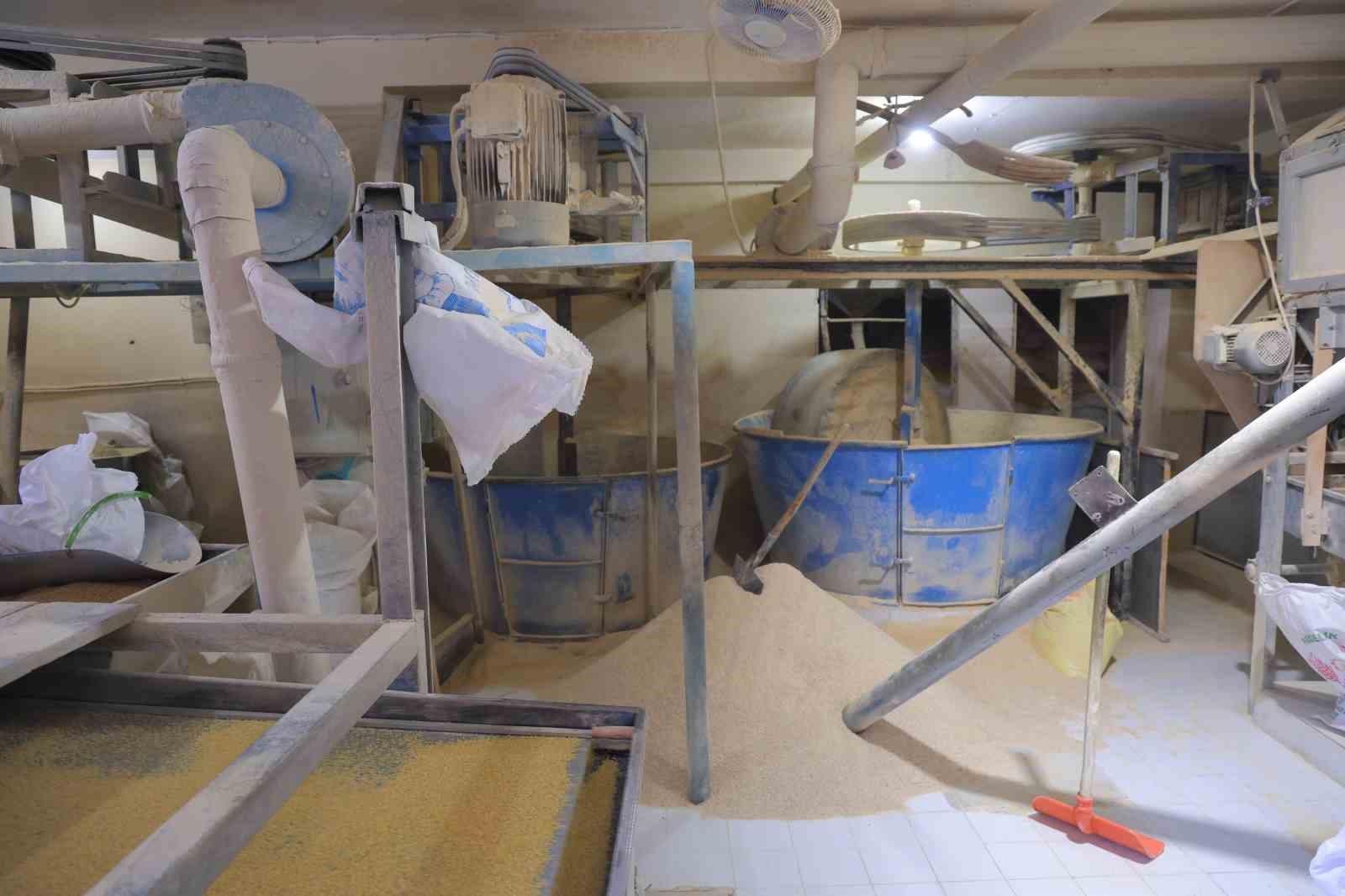 Taş değirmenler zamana direniyor