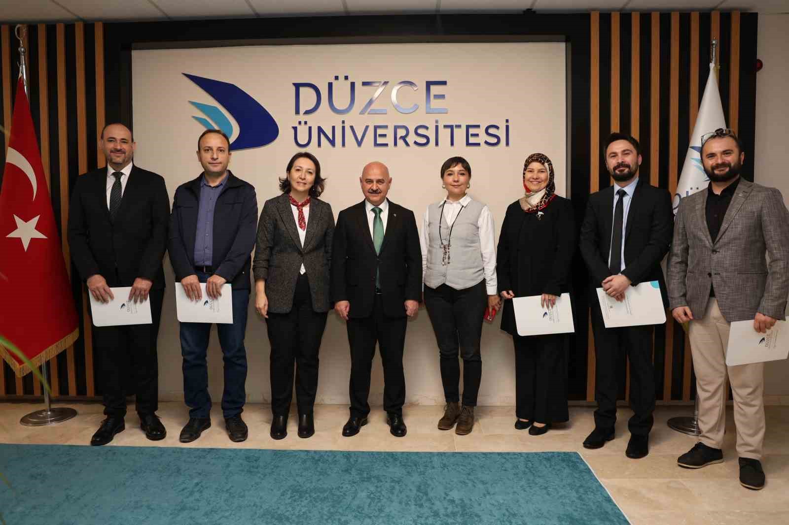 Akademik başarı belgeleri verildi