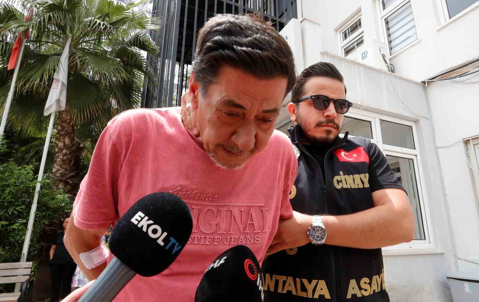 Küçük kızın "Ağabeyim cennette" sözleri salonda gözyaşlarına neden oldu